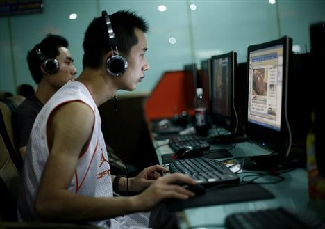 Китайських ув'язнених змушують грати в World Of Warcraft